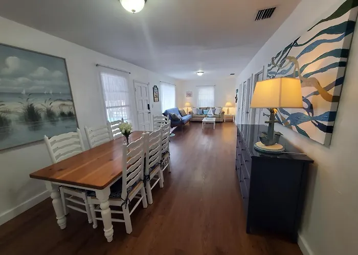 La Villa Azul - A Beachy Stay In Miami