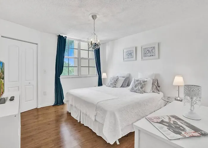Renovated Cozy The Yacht Club At Aventura Parking Included