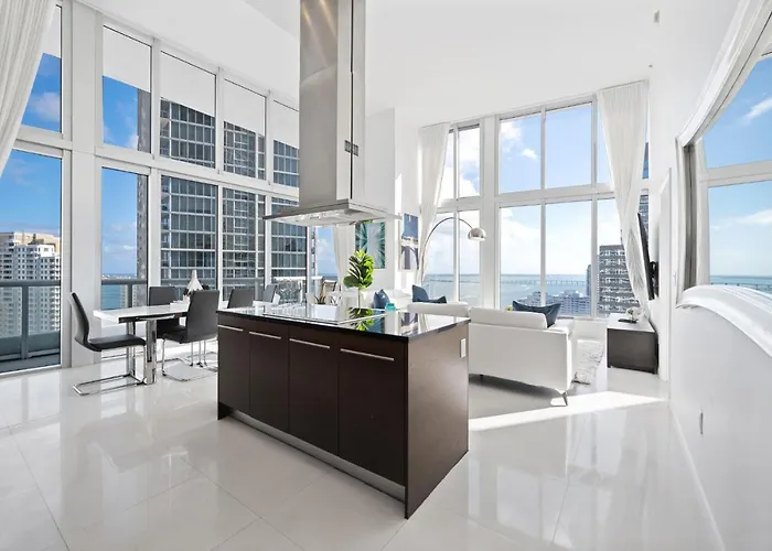 Iconic Luxurious High Ceilings Unit Brickell W
