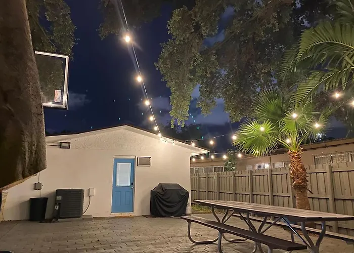 Private Suite W/ Full Backyard, Bbq, 5Min From Mia