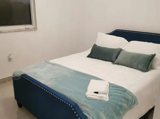 Habitacion Con Bano Compartido