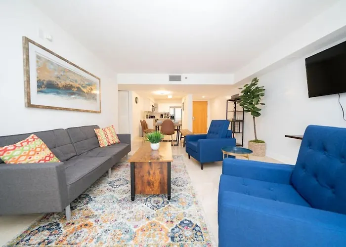 2Bed 2 Bath Airbnb Friendly Building With Pool, Hot Tub, And Gym