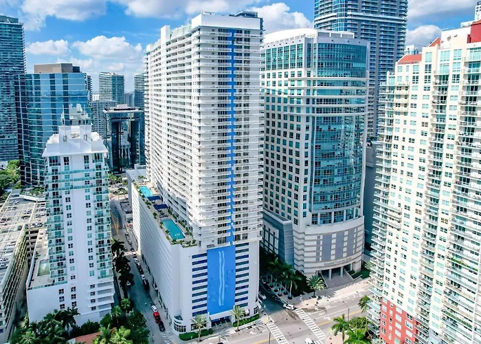 Miami Downtown Brickell Spacious 4 Bedrooms 6 Beds