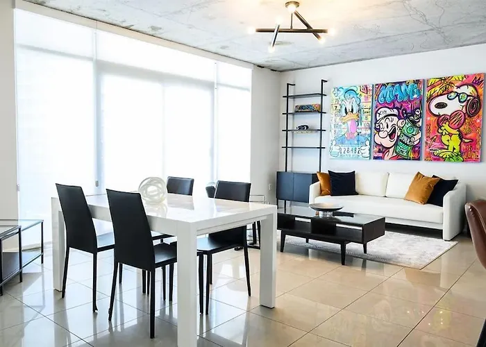 Luxury 2Bd 2Ba Wynwood Condo With Pool & Free Parking