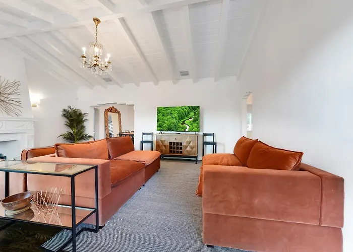 Miami Art Deco Home By Pmi