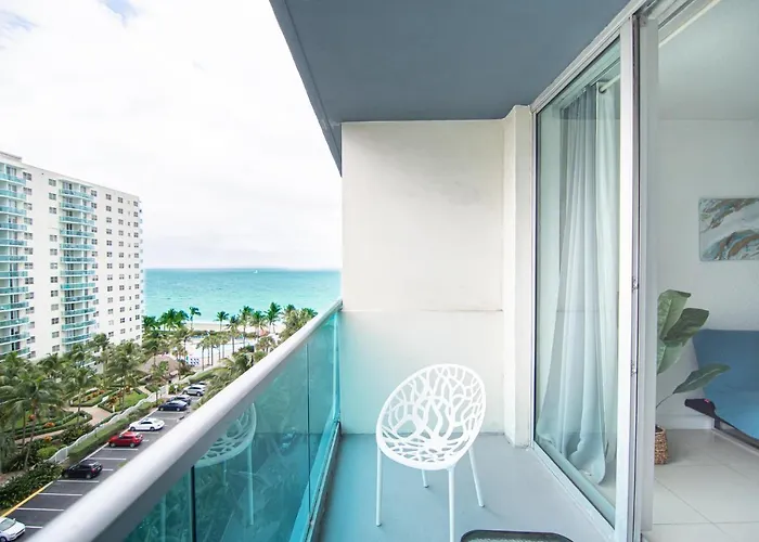 Modern Ocean View Apartment By Miami Te Espera - Hallandale 9E