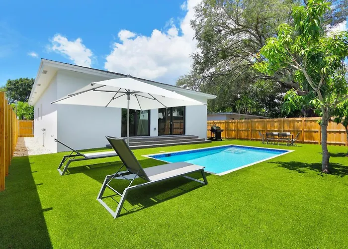 Radiance - Modern Design, Poolside Escape