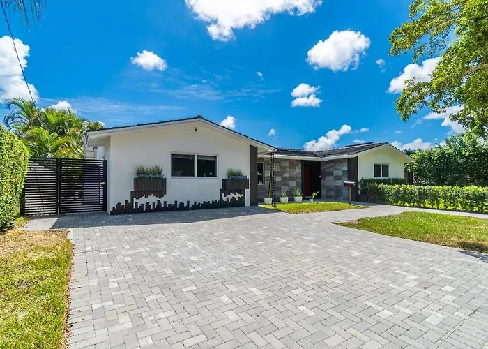 Spacious Modern Home 5Br Heated Pool, 9Mn To Beach