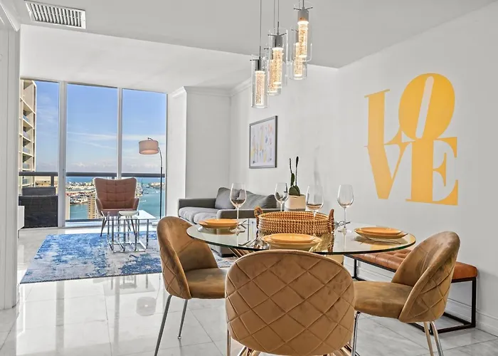 Icon Brickell • High Floor • Bay & Pool View Free Spa