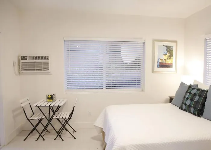 Apt 6 Miami Designer Studio In The Upper East-Side