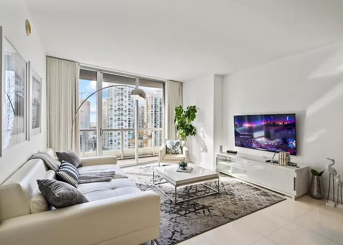 Modern High Rise One Bedroom At Icon Brickell