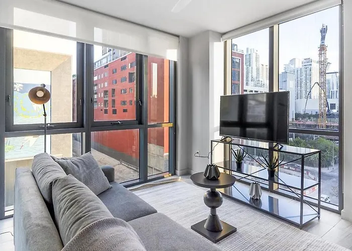 Landing Modern Apartment With Amazing Amenities