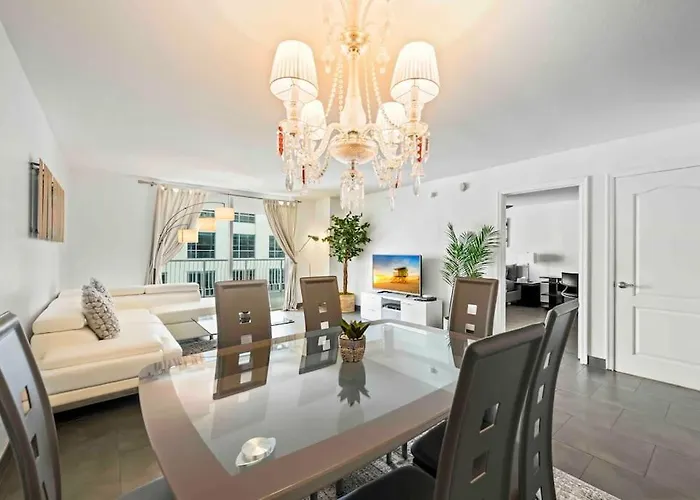 Luxury 1 Bdr • 30Th Floor • Brickell • Water Views