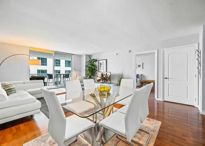 Luxe 1 Bdr • 32Th Floor • Brickell • Ocean Views