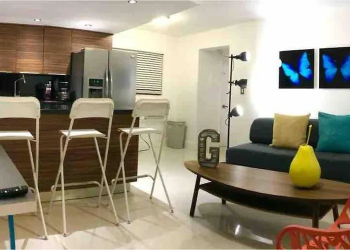 Groveo6 10 Minutes From The Beach