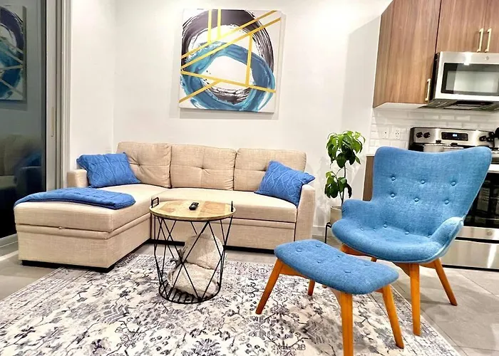 Downtown Miami King Bed, Luxe Condo, Free Parking