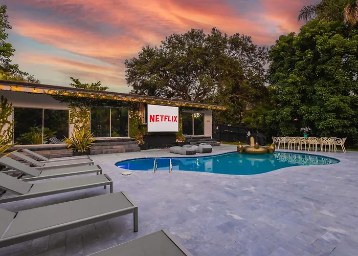 New Villa Jungle Paradise Heated Pool Bbq Soccer
