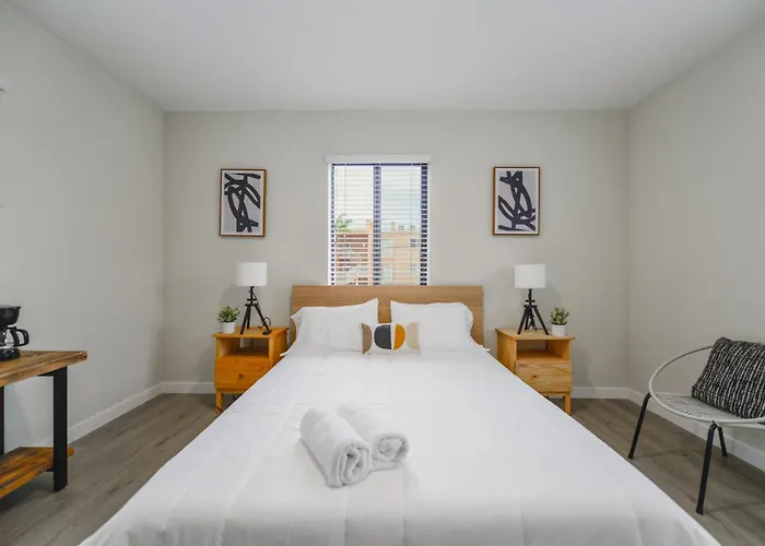 Comfortable Studio Near Calle Ocho In Miami