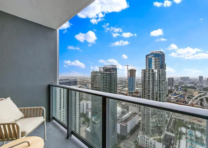 On 46Th Floor! Amazing Views And Free Parking