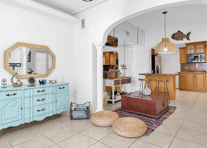 Private Room In Little Havana