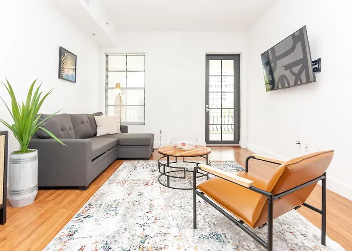 2-Bdrm -Heart Wynwood & Edgewater- 206