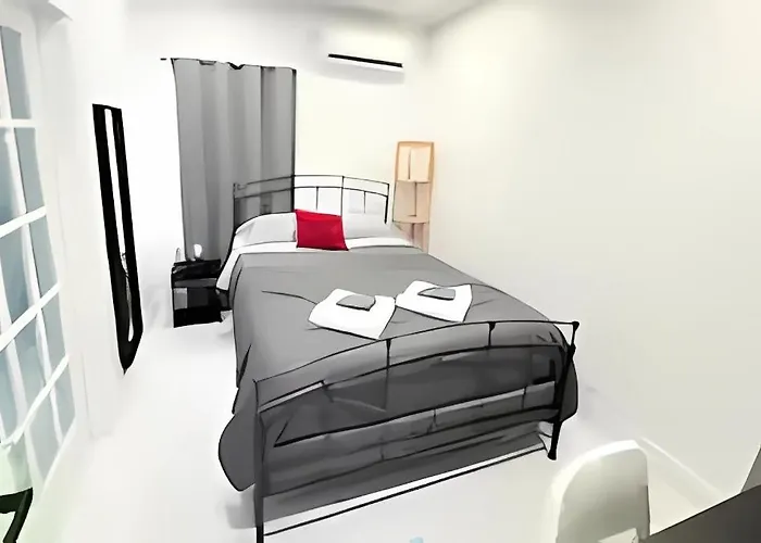 Gorgeous Private Room, Near The Airport - Free Parking - 02