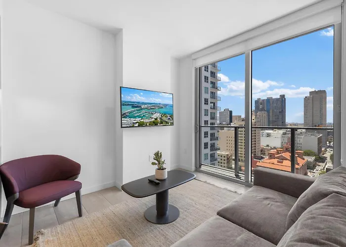 Stylish Stay In The Heart Of Miami - Walk To Bayside & Bayfront Park