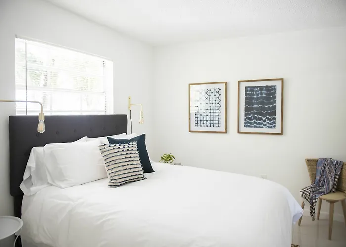 Bold 2Br In Miami River Inn By Sonder