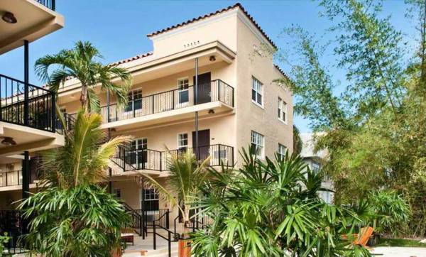 Sunbrite Hotel Miami