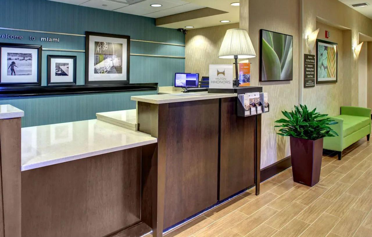 Hotel Hampton & Airport South/blue Lagoon