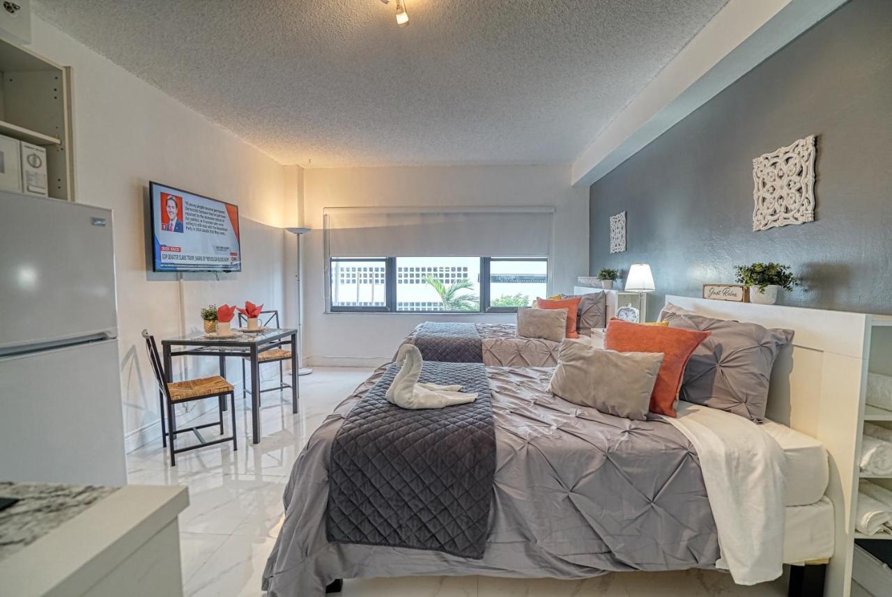Deluxe Private At The Casablanca Apartment Miami