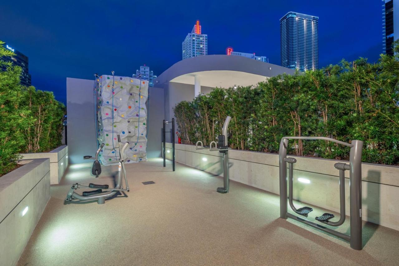 212 Located At Sls Lux Brickell, Managed And Operated By And The Beaches Aparthotel 4*