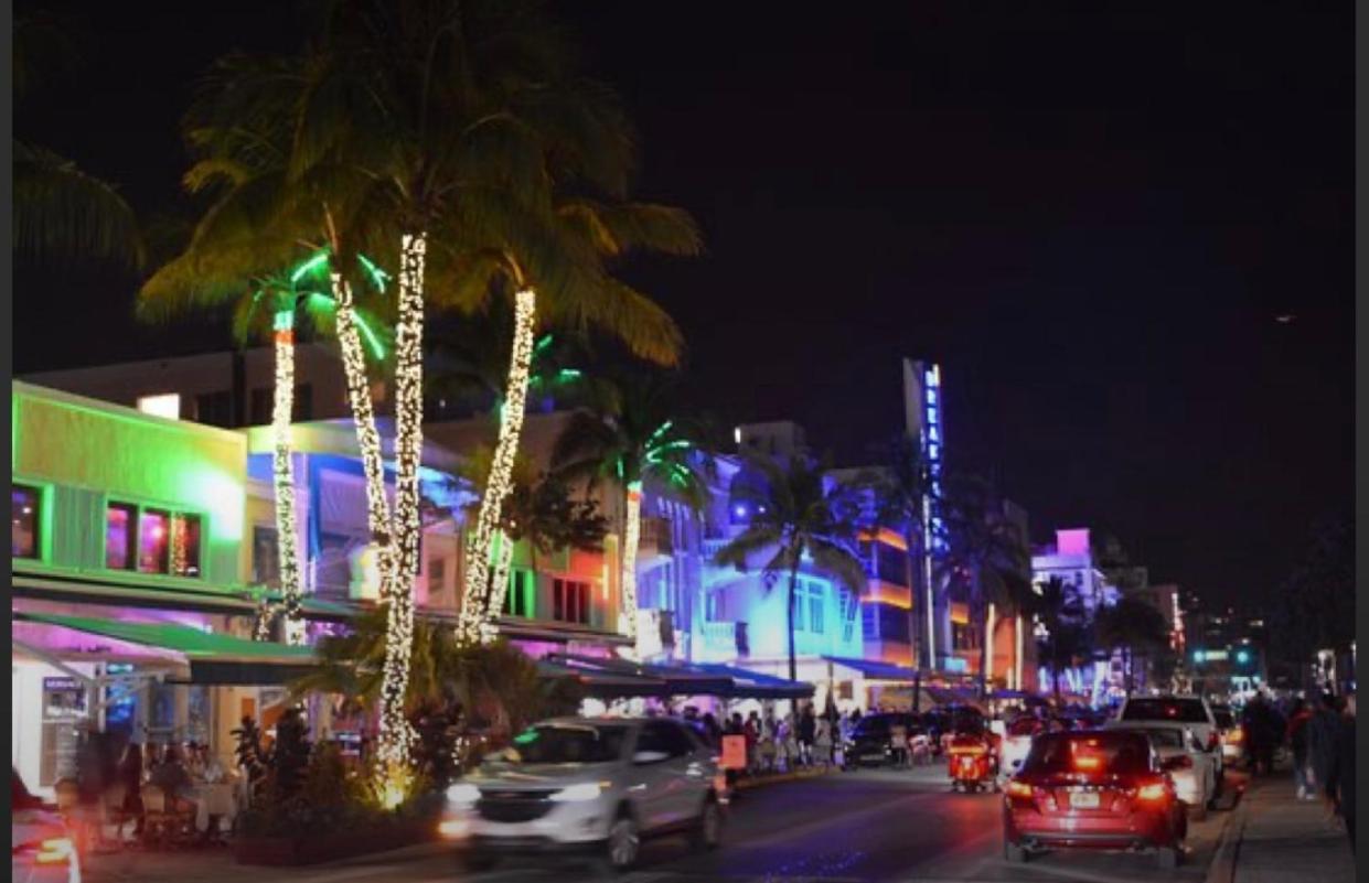 Luxury Chill Close To: South Beach/airport/wynwood/design District/4 Free Gated Parking Holiday home Miami