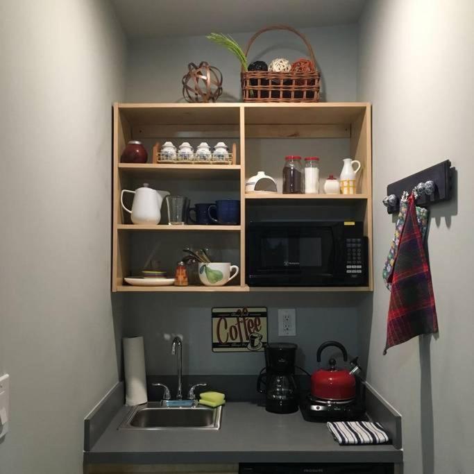 Walk To Restaurants And Shops - 5s Apartment *