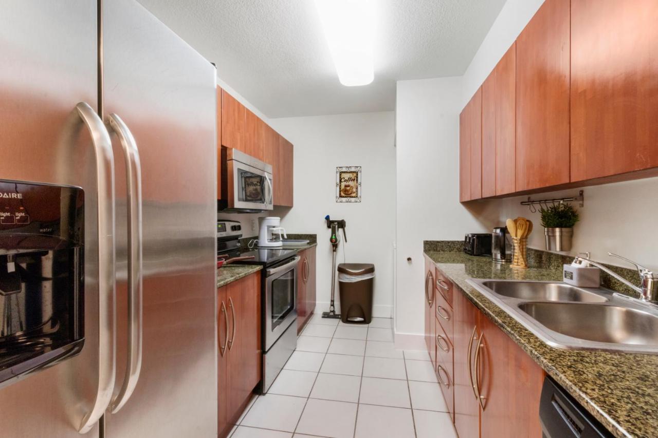 Apartment Downtown Brickell Spacious 4 Bedrooms 6 Beds