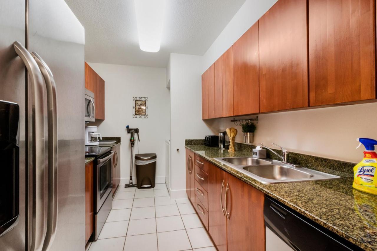 Downtown Brickell Spacious 4 Bedrooms 6 Beds *