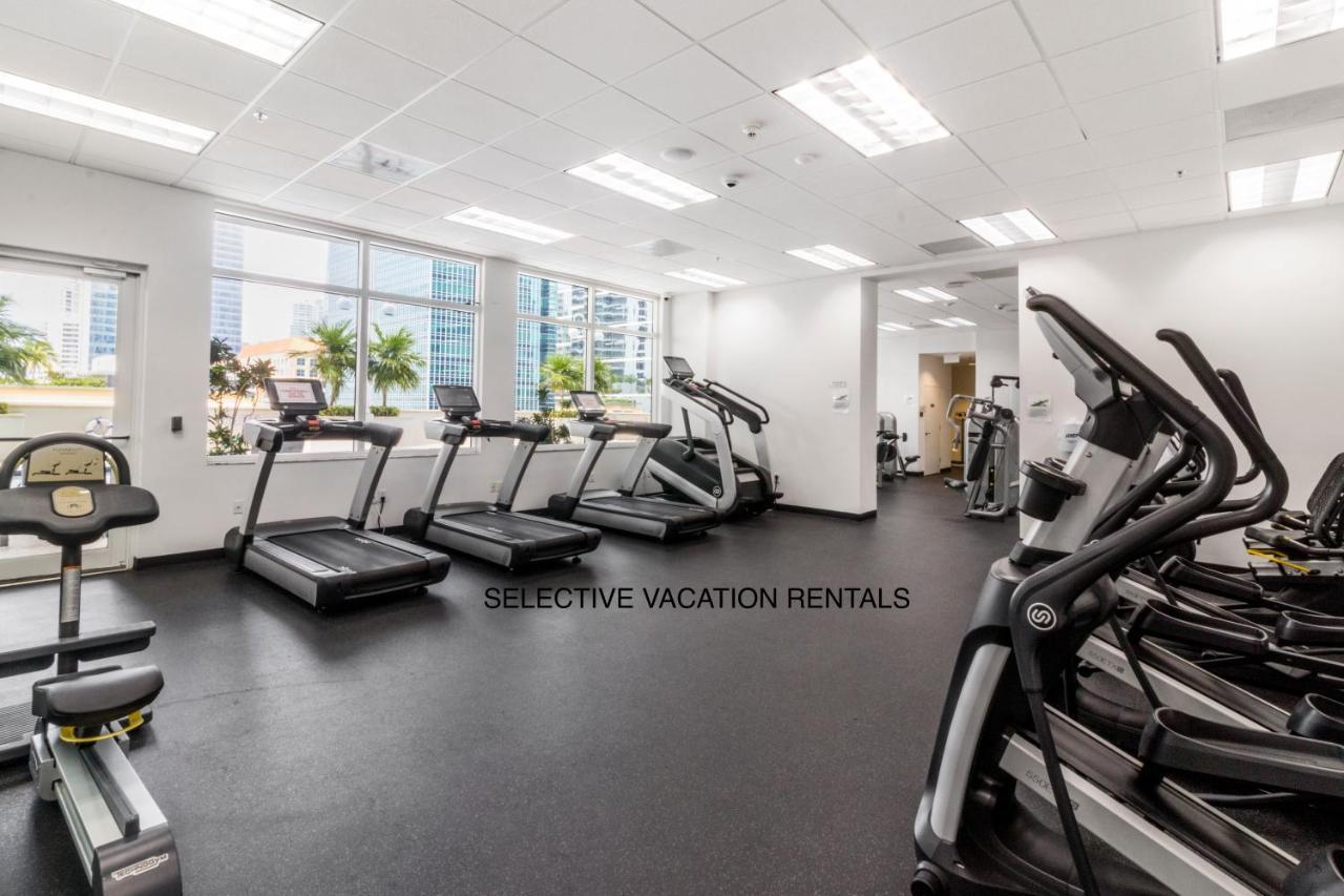 Downtown Brickell Spacious 4 Bedrooms 6 Beds Apartment Miami