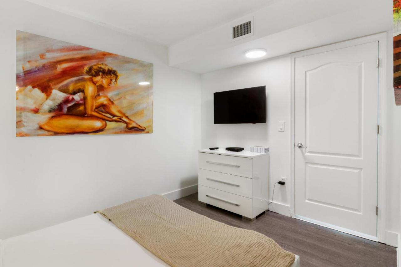 Downtown Brickell Spacious 4 Bedrooms 6 Beds