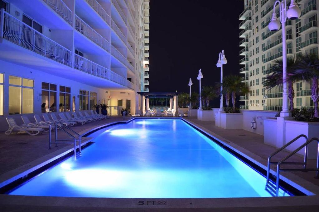 Apartment Downtown Brickell Spacious 4 Bedrooms 6 Beds