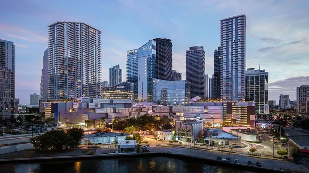 Downtown Brickell Popular 4 Bedrooms Bayview * Miami