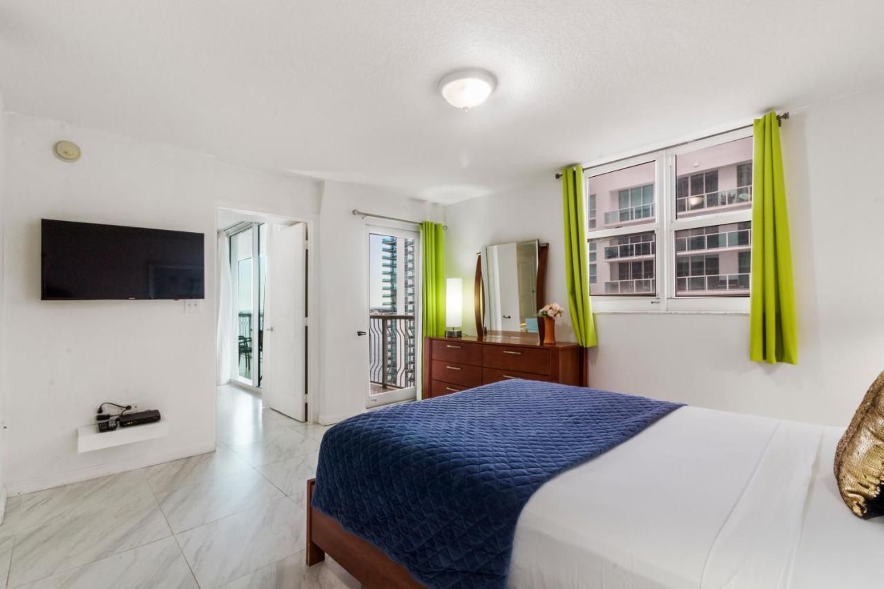Downtown Brickell Popular 4 Bedrooms Bayview Miami