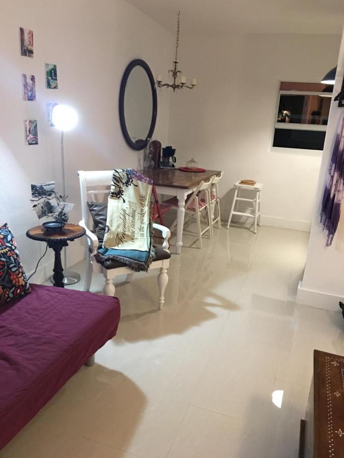 Apartment Private Blocks From Coconut Grove Miami