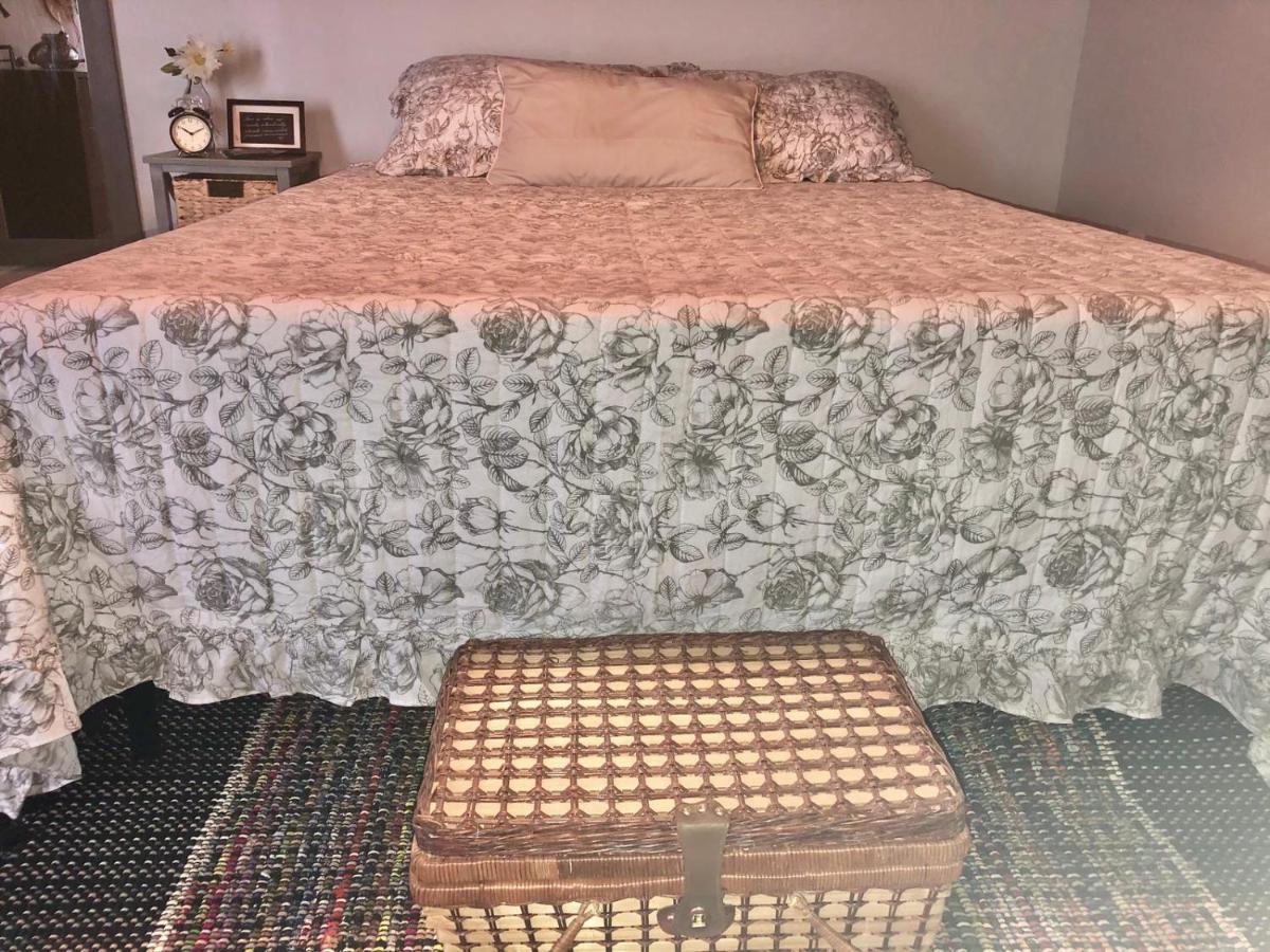 Private And Secluded In Little Havana - 6v Apartment