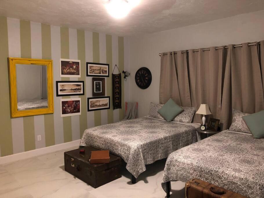 Homestay Spacious And Comfy Near Mia 2 Queen Beds *