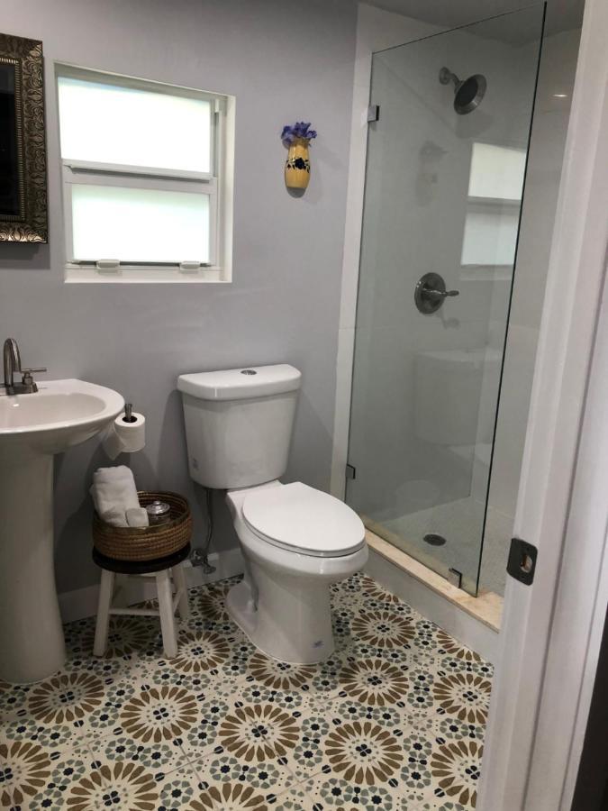 Apartment Private And Secluded In Little Havana - 6v