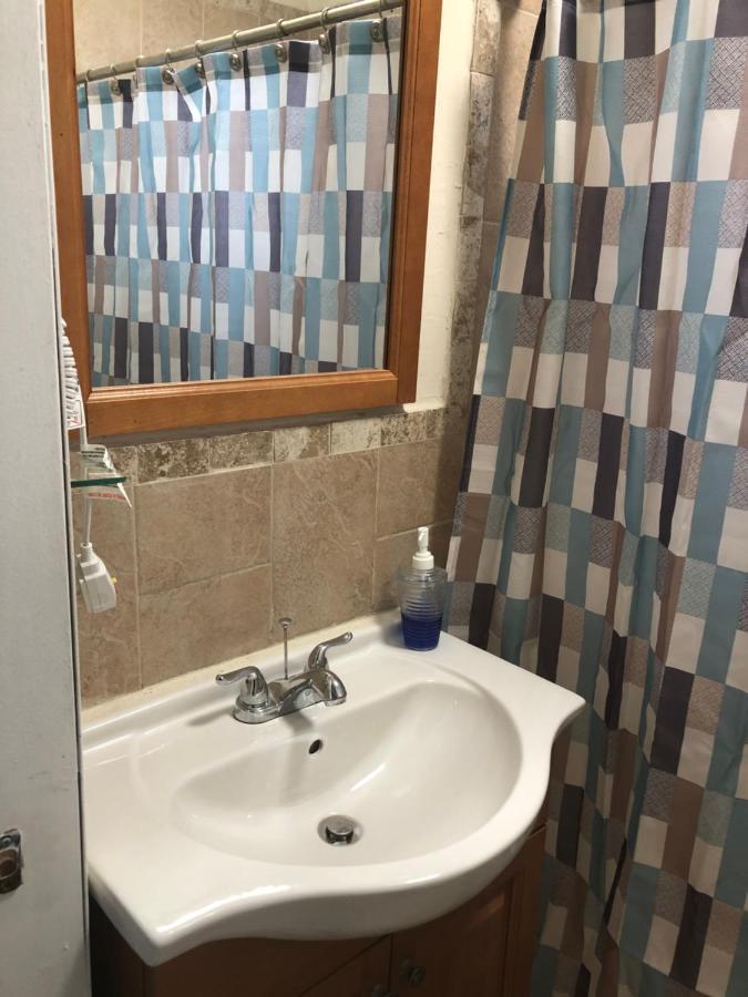 Private In The Heart Of Calle Ocho Homestay *