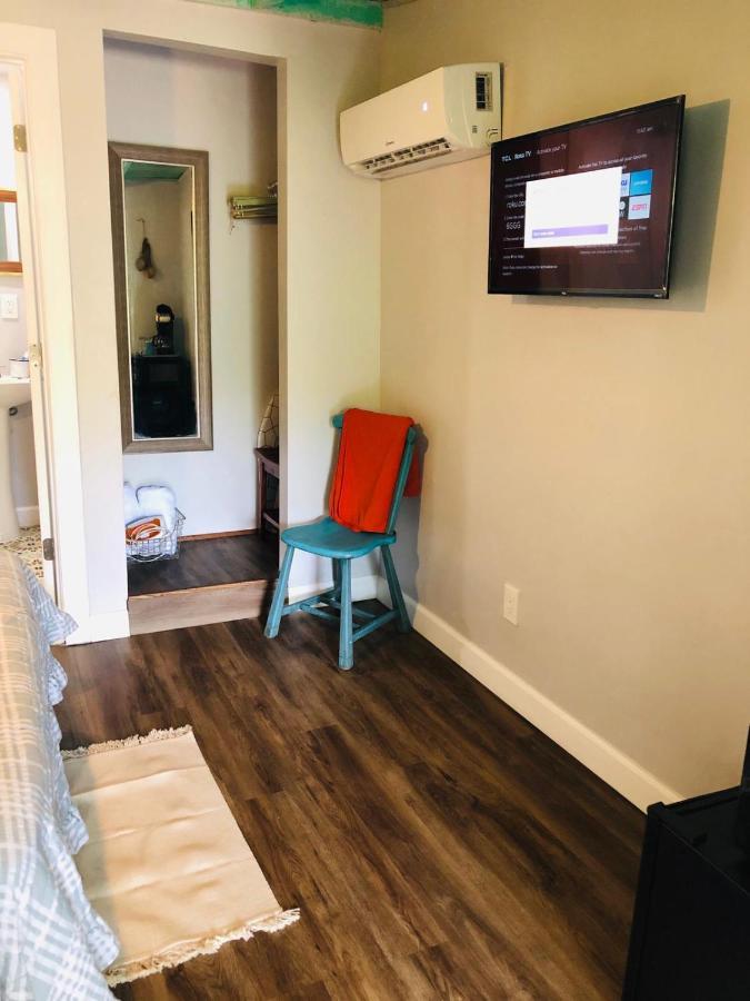 Independent In Little Havana Apartment