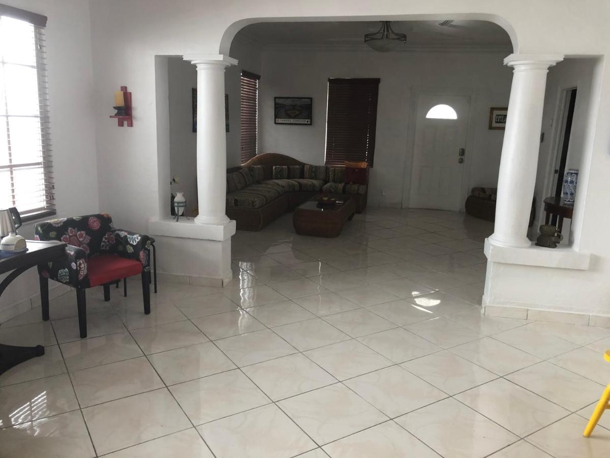 Private In The Heart Of Calle Ocho Miami