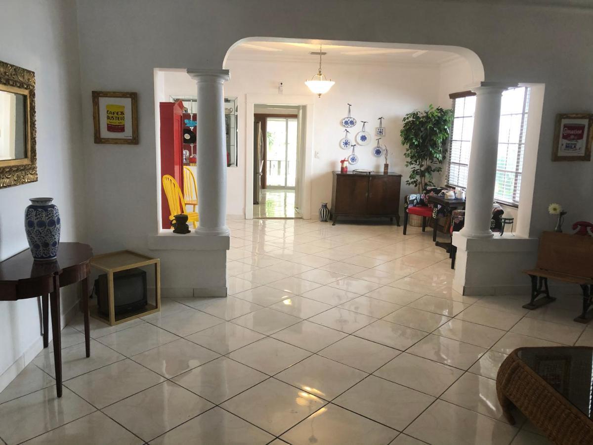 Homestay Private In The Heart Of Calle Ocho