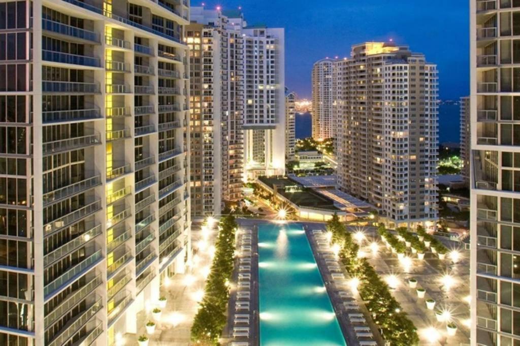 Waterfront Spacious Luxury 1 Bedroom Iconbrickell